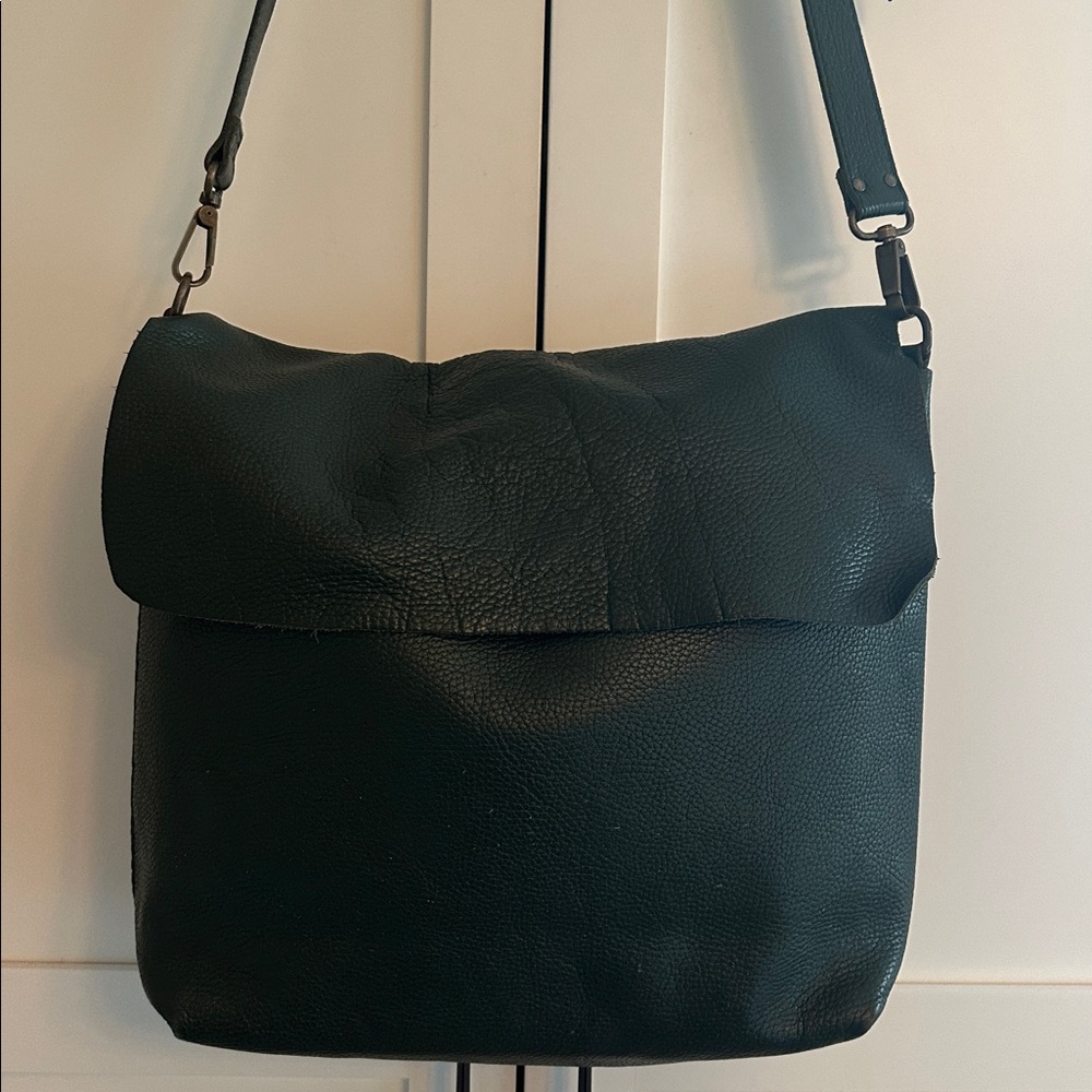 11600 LEATHER GOODS messenger bag